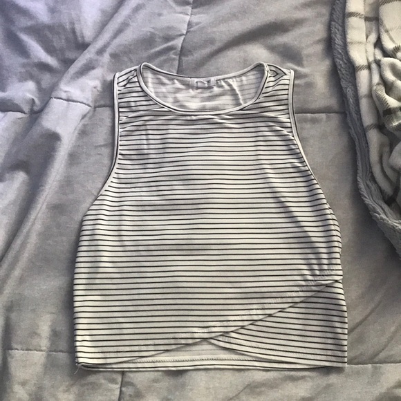 crop top - Picture 1 of 1